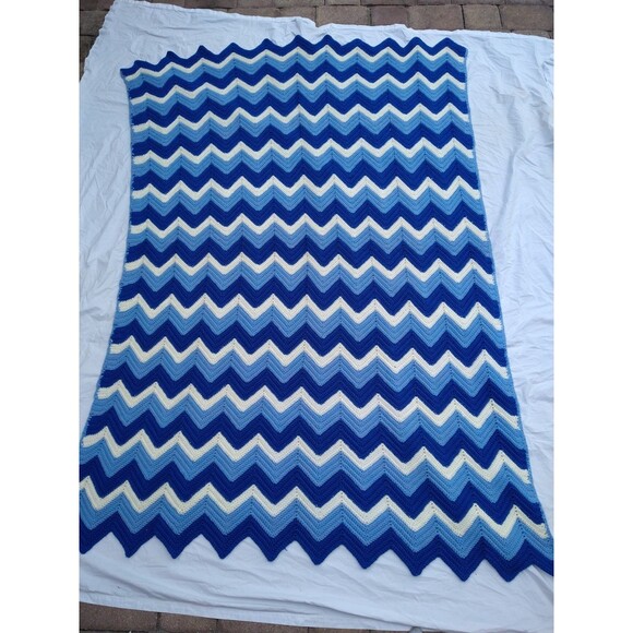 Large Vintage Chevron Stripe Zigzag Knit Afghan Handmade Throw Blanket blue - Picture 1 of 12